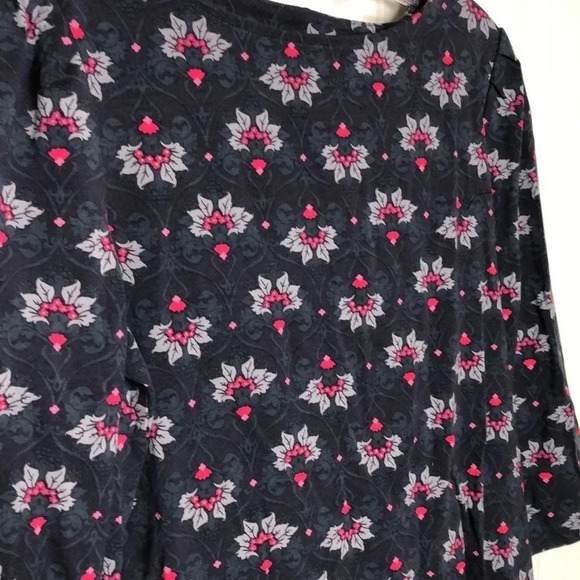 🌸NEW🌸 D & CO. Floral Top - Picture 2 of 7